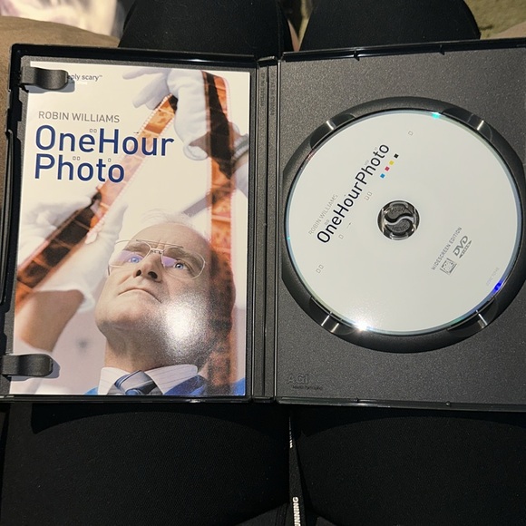 One hour photo widescreen dvd robin Williams 2002 - Picture 3 of 3
